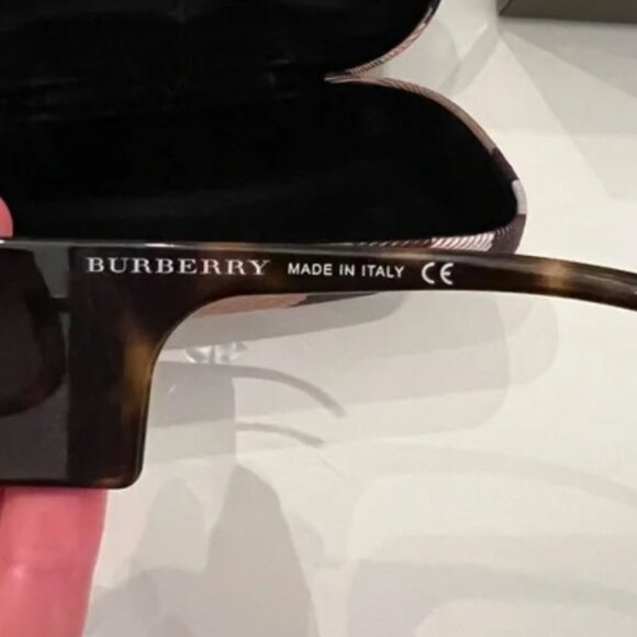 Burberry Vintage Sunglasses - Picture 3 of 10